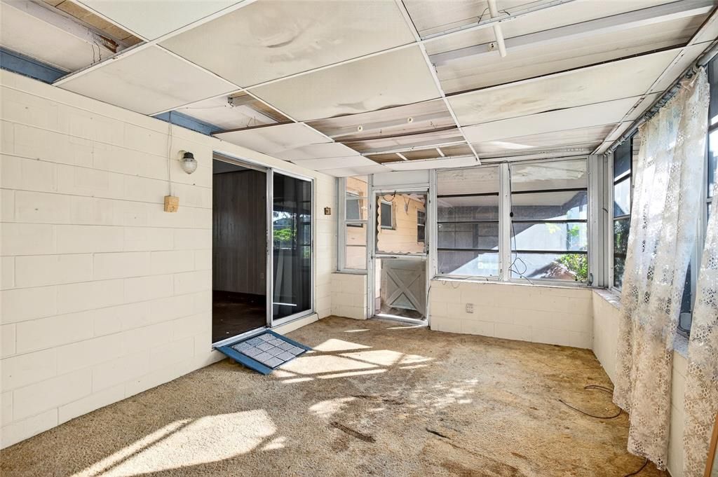 合同活跃: $175,000 (3 贝兹, 2 浴室, 1144 平方英尺)