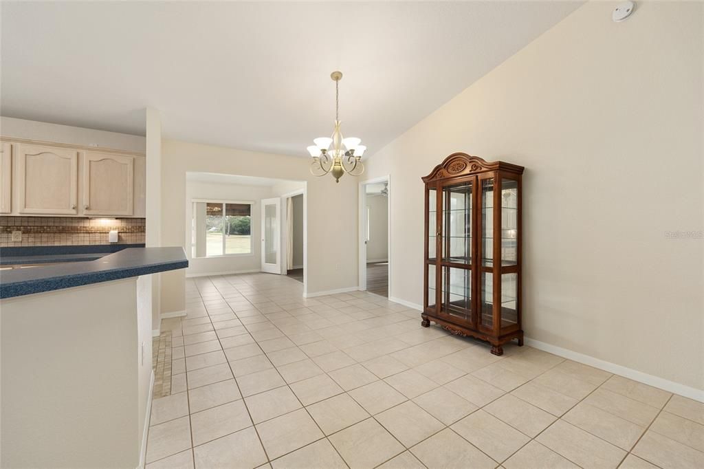 For Sale: $245,000 (2 beds, 2 baths, 2154 Square Feet)
