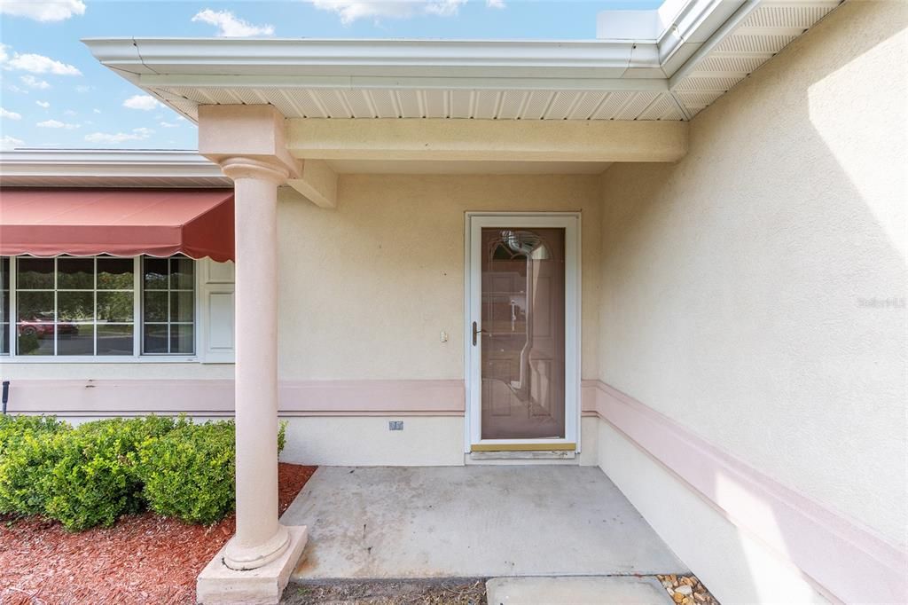 For Sale: $245,000 (2 beds, 2 baths, 2154 Square Feet)