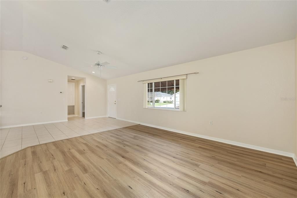 For Sale: $245,000 (2 beds, 2 baths, 2154 Square Feet)