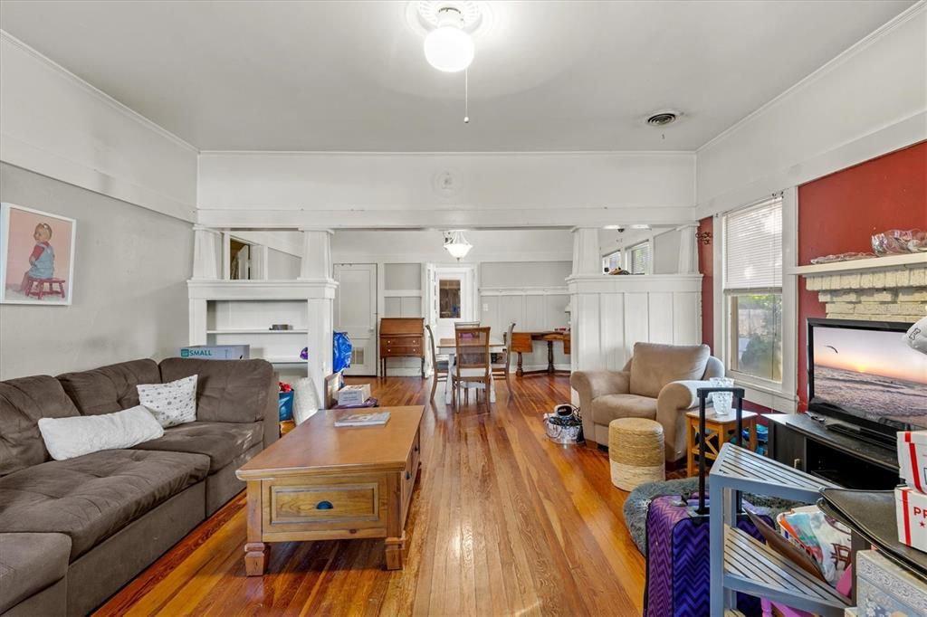 For Sale: $500,000 (3 beds, 2 baths, 1530 Square Feet)