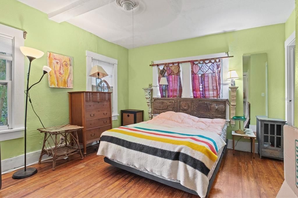 For Sale: $500,000 (3 beds, 2 baths, 1530 Square Feet)