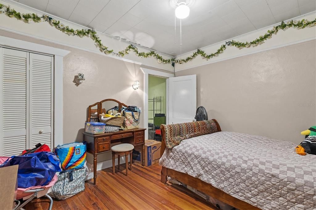 For Sale: $500,000 (3 beds, 2 baths, 1530 Square Feet)