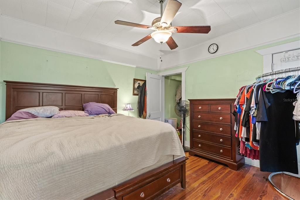 For Sale: $500,000 (3 beds, 2 baths, 1530 Square Feet)