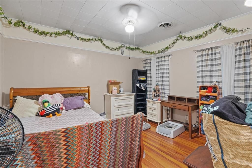 For Sale: $500,000 (3 beds, 2 baths, 1530 Square Feet)