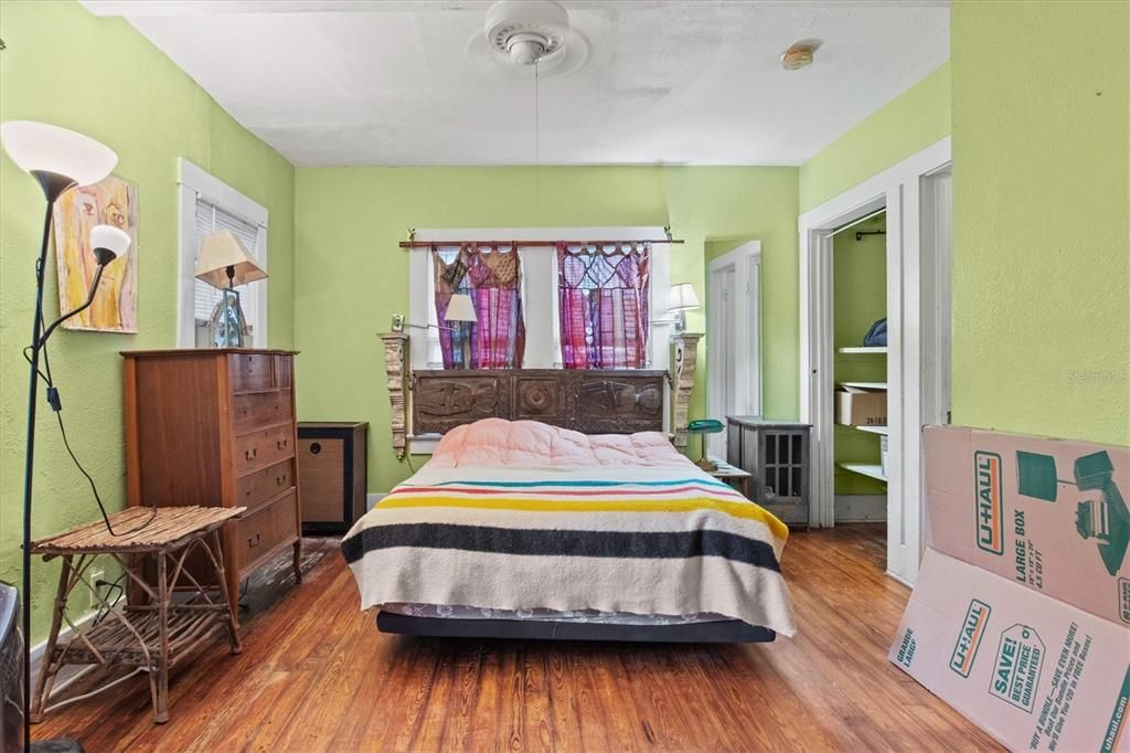 For Sale: $500,000 (3 beds, 2 baths, 1530 Square Feet)