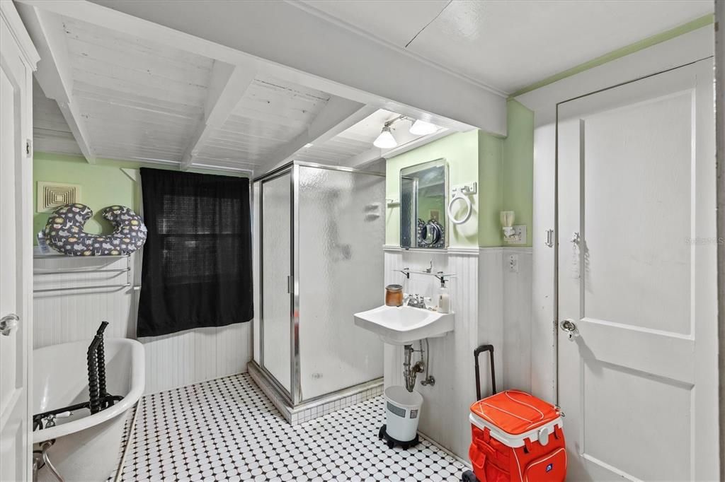 For Sale: $500,000 (3 beds, 2 baths, 1530 Square Feet)