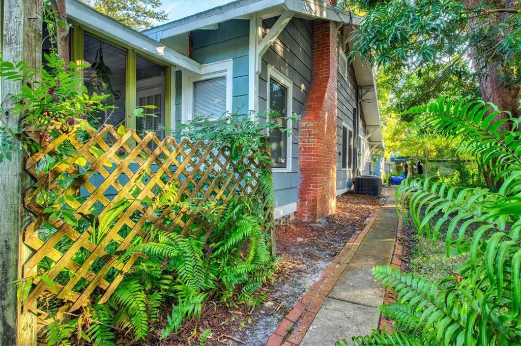 For Sale: $500,000 (3 beds, 2 baths, 1530 Square Feet)