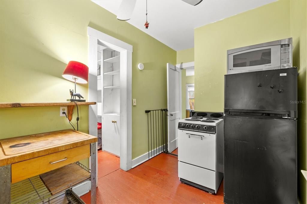 For Sale: $500,000 (3 beds, 2 baths, 1530 Square Feet)