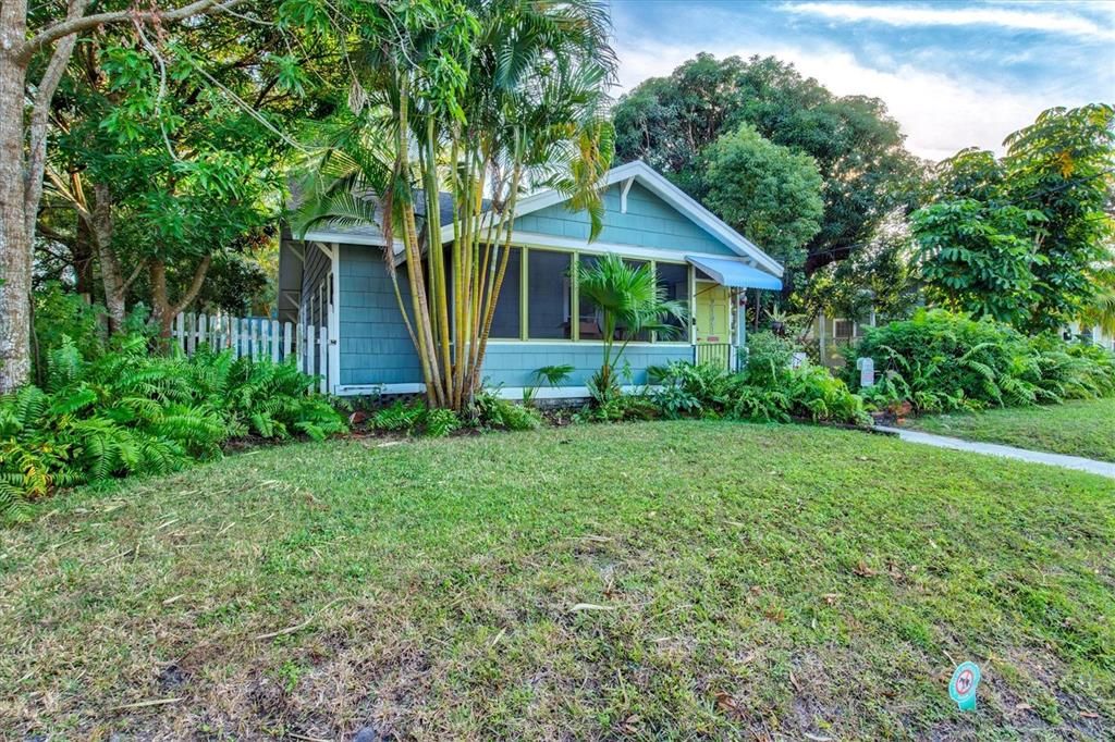 For Sale: $500,000 (3 beds, 2 baths, 1530 Square Feet)