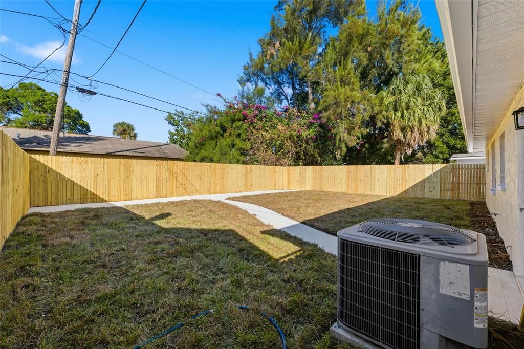 Activo con contrato: $225,000 (2 camas, 2 baños, 746 Pies cuadrados)