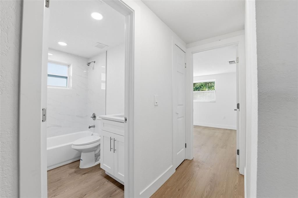 Activo con contrato: $225,000 (2 camas, 2 baños, 746 Pies cuadrados)