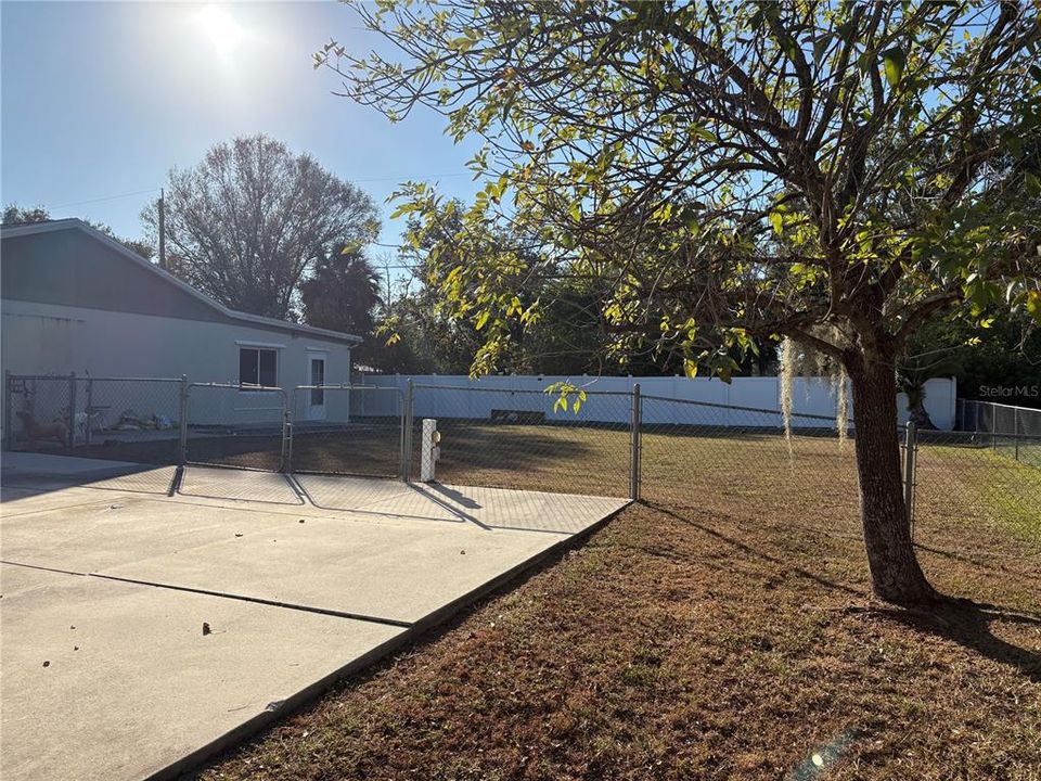 For Sale: $398,800 (3 beds, 2 baths, 1494 Square Feet)