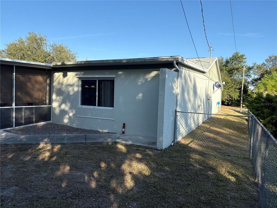 For Sale: $398,800 (3 beds, 2 baths, 1494 Square Feet)