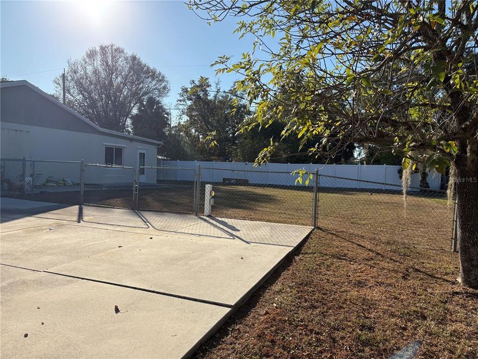 For Sale: $398,800 (3 beds, 2 baths, 1494 Square Feet)