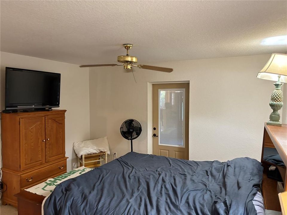 For Sale: $398,800 (3 beds, 2 baths, 1494 Square Feet)