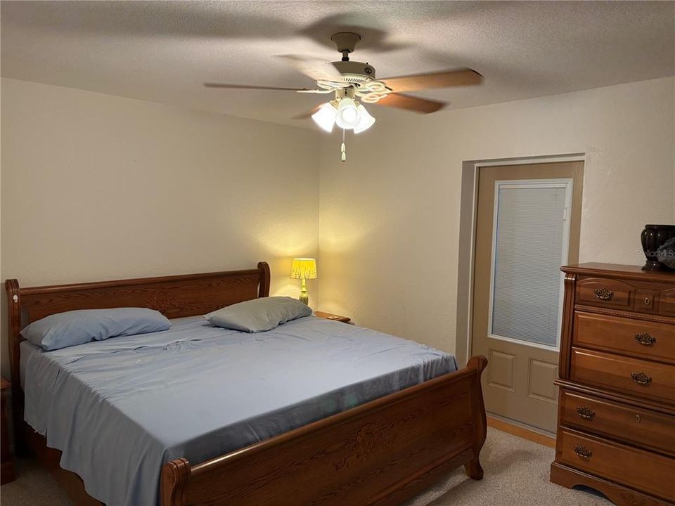 For Sale: $398,800 (3 beds, 2 baths, 1494 Square Feet)