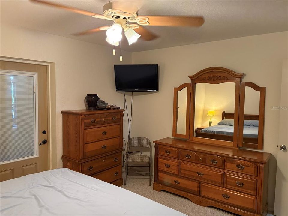 For Sale: $398,800 (3 beds, 2 baths, 1494 Square Feet)