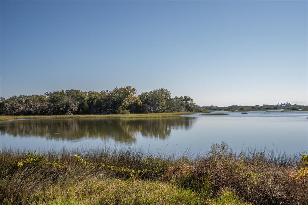 待售: $155,000 (1 贝兹, 1 浴室, 604 平方英尺)