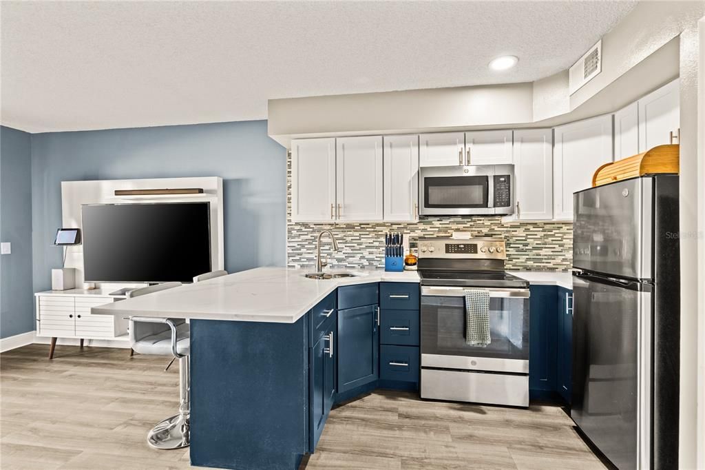 待售: $155,000 (1 贝兹, 1 浴室, 604 平方英尺)