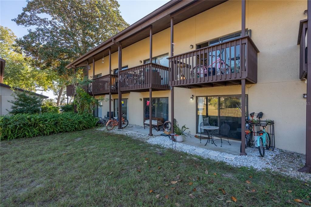 待售: $155,000 (1 贝兹, 1 浴室, 604 平方英尺)