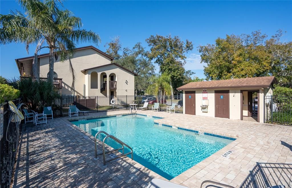 待售: $155,000 (1 贝兹, 1 浴室, 604 平方英尺)