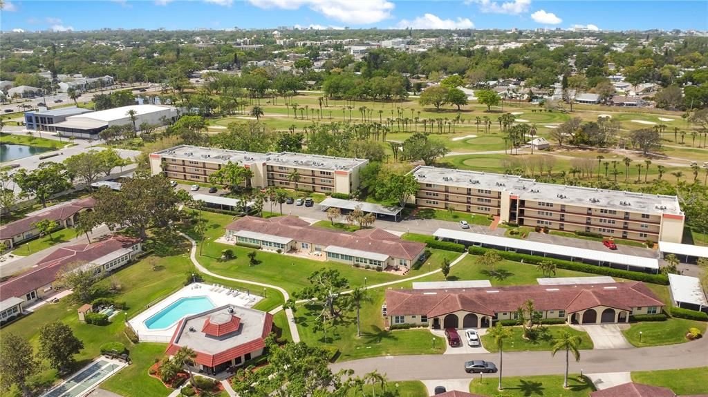 For Sale: $199,800 (2 beds, 2 baths, 1065 Square Feet)