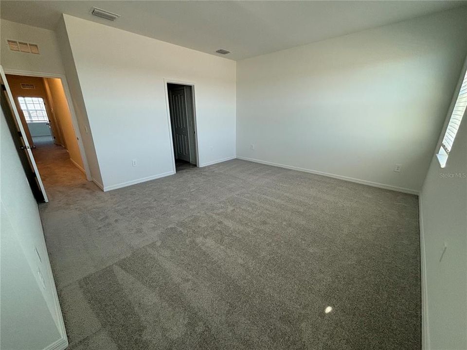 В аренду: $1,900 (3 спален, 2 ванн, 1879 Квадратных фут)