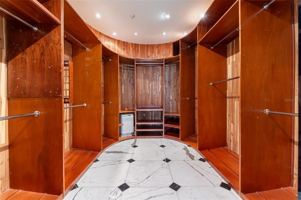 待售: $3,500,000 (7 贝兹, 8 浴室, 7874 平方英尺)