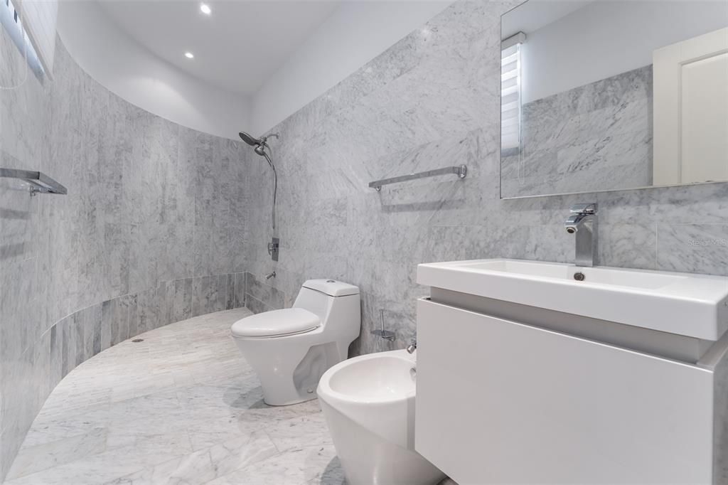 待售: $3,500,000 (7 贝兹, 8 浴室, 7874 平方英尺)