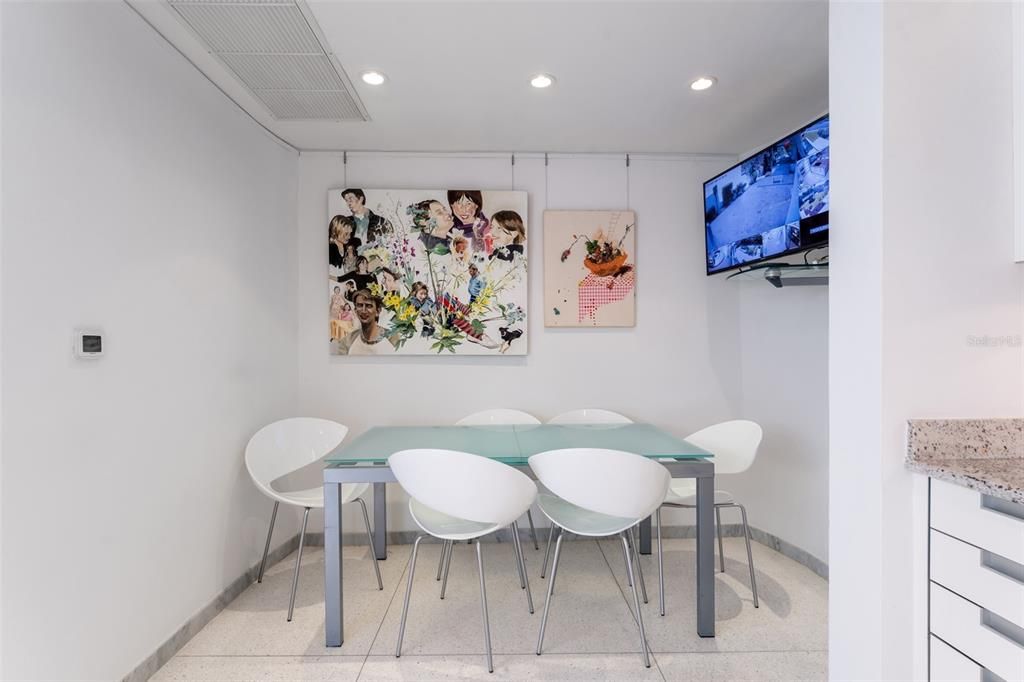 待售: $3,500,000 (7 贝兹, 8 浴室, 7874 平方英尺)