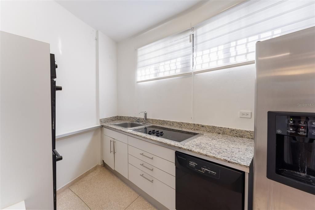 待售: $3,500,000 (7 贝兹, 8 浴室, 7874 平方英尺)