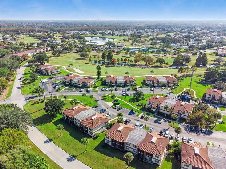 待售: $220,000 (2 贝兹, 2 浴室, 934 平方英尺)