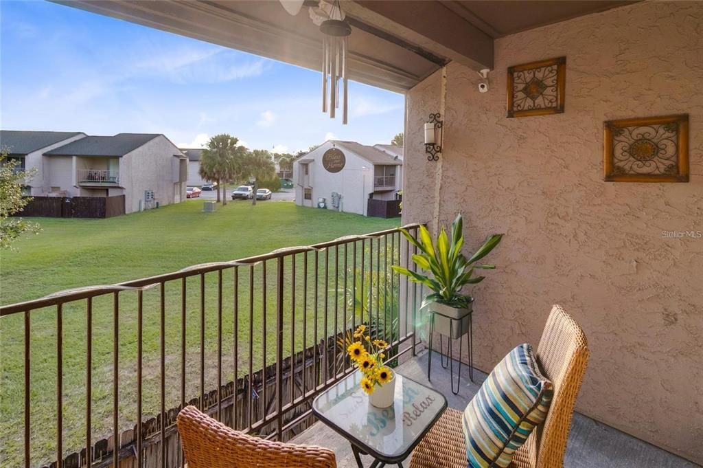 For Rent: $1,295 (1 beds, 1 baths, 670 Square Feet)