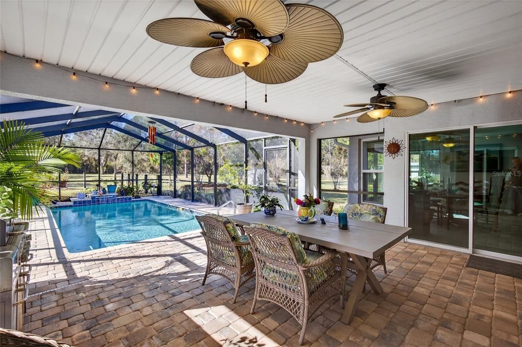 For Sale: $675,000 (3 beds, 2 baths, 1729 Square Feet)