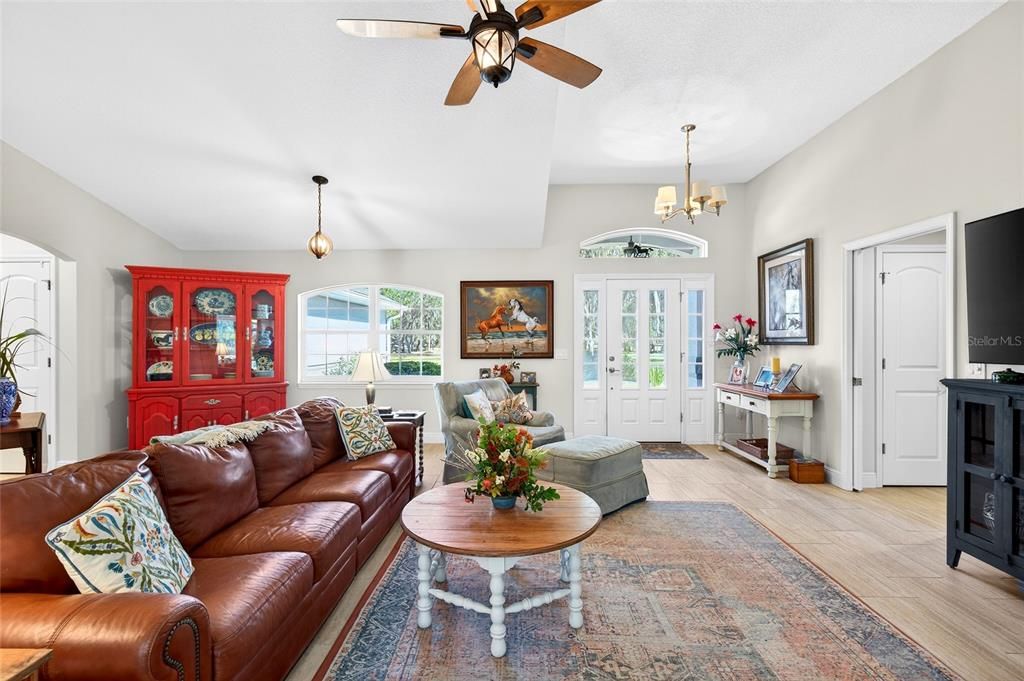 For Sale: $675,000 (3 beds, 2 baths, 1729 Square Feet)