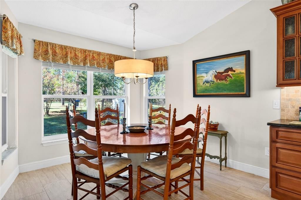 For Sale: $675,000 (3 beds, 2 baths, 1729 Square Feet)