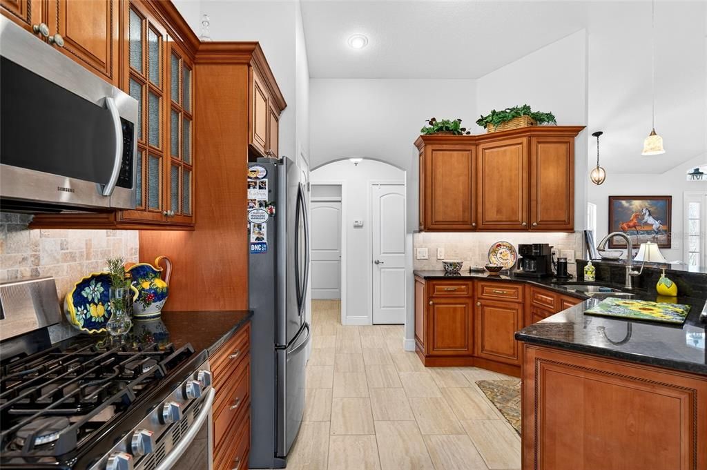 For Sale: $675,000 (3 beds, 2 baths, 1729 Square Feet)