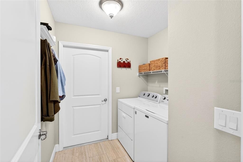 For Sale: $675,000 (3 beds, 2 baths, 1729 Square Feet)