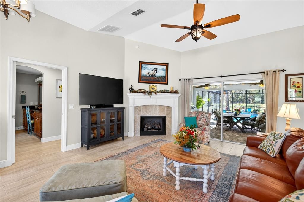 For Sale: $675,000 (3 beds, 2 baths, 1729 Square Feet)