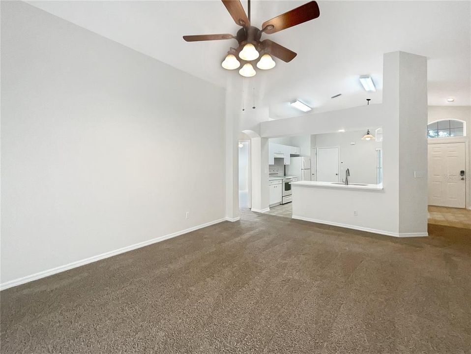 For Sale: $316,000 (3 beds, 2 baths, 1557 Square Feet)