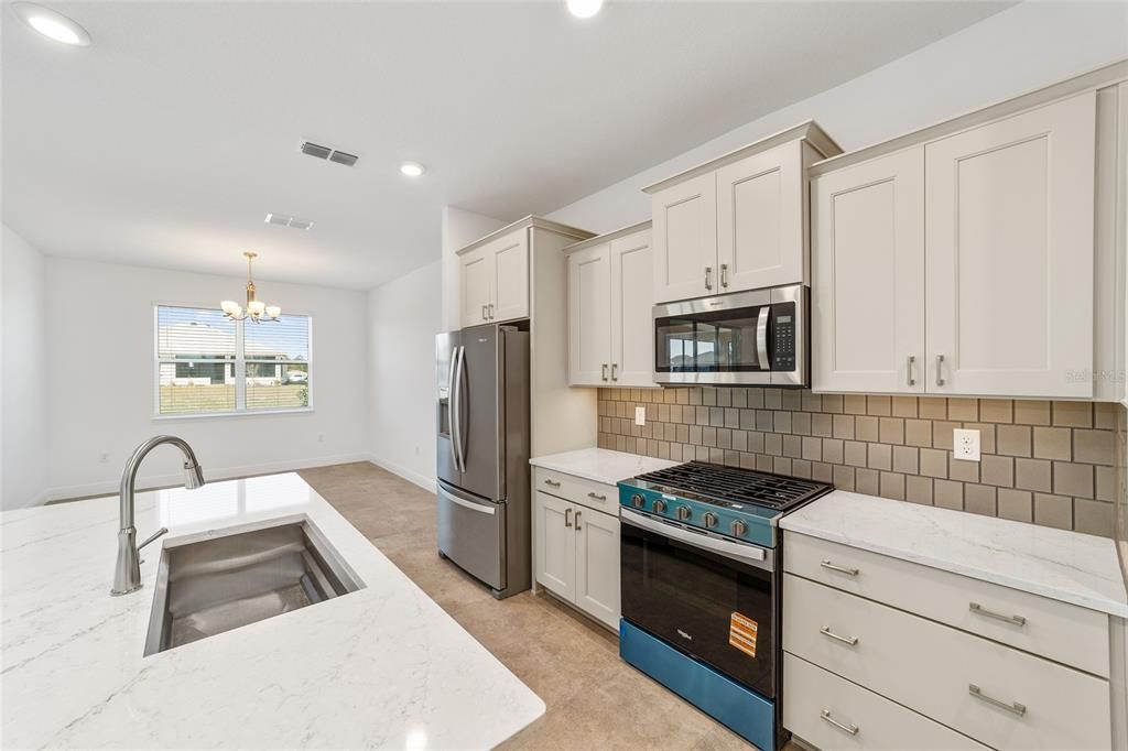 En Venta: $365,000 (2 camas, 2 baños, 1718 Pies cuadrados)