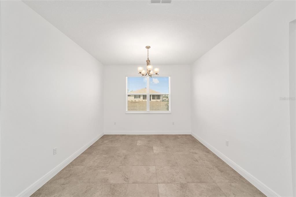 En Venta: $365,000 (2 camas, 2 baños, 1718 Pies cuadrados)