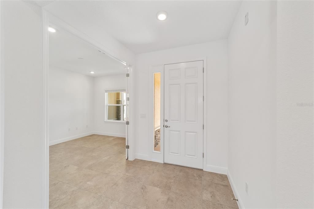 En Venta: $365,000 (2 camas, 2 baños, 1718 Pies cuadrados)