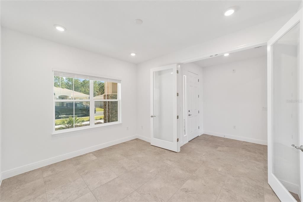 En Venta: $365,000 (2 camas, 2 baños, 1718 Pies cuadrados)