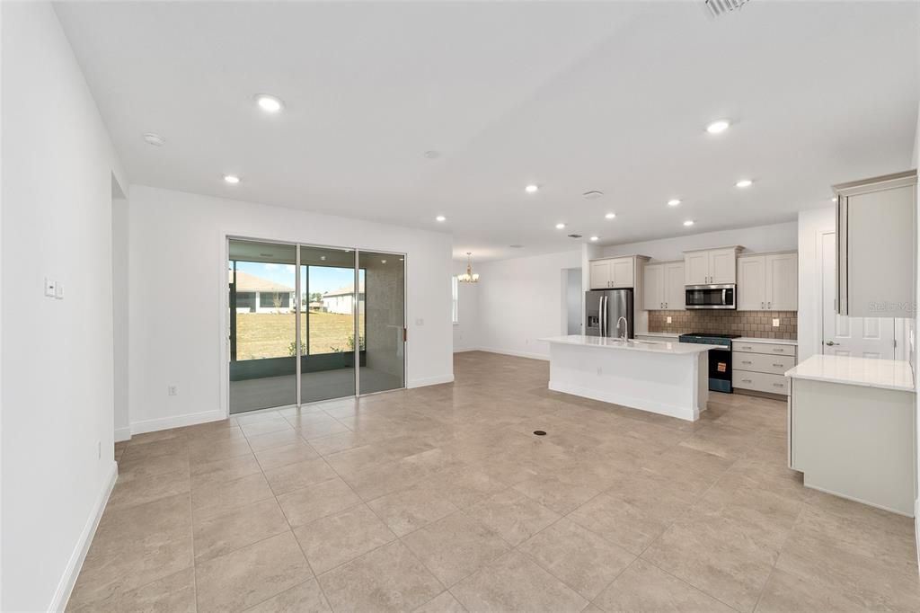 En Venta: $365,000 (2 camas, 2 baños, 1718 Pies cuadrados)