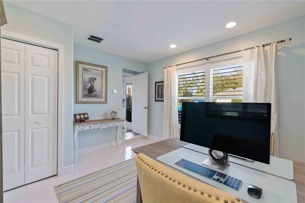 На продажу: $1,050,000 (4 спален, 2 ванн, 2240 Квадратных фут)