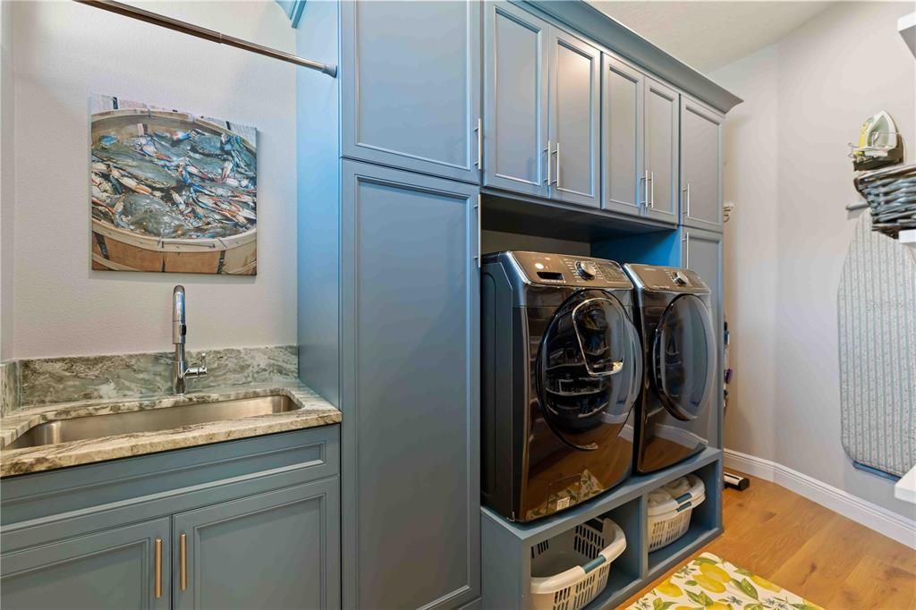 На продажу: $1,050,000 (4 спален, 2 ванн, 2240 Квадратных фут)