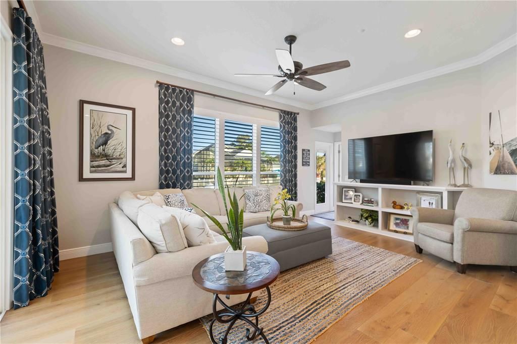 На продажу: $1,050,000 (4 спален, 2 ванн, 2240 Квадратных фут)