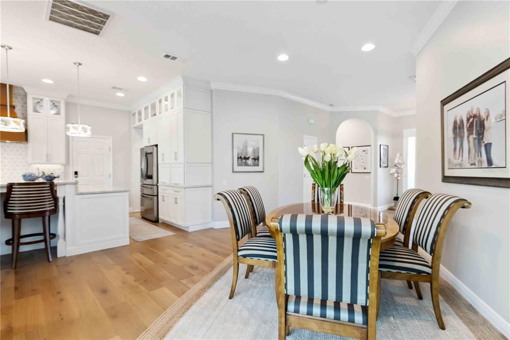 На продажу: $1,050,000 (4 спален, 2 ванн, 2240 Квадратных фут)